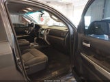 TOYOTA TUNDRA SR5 5.7L V8 5TFUW5F11GX517807 снимка