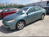 TOYOTA CAMRY LE 4T1BE46K97U683194 снимка