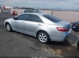 TOYOTA CAMRY LE 4T1BE46K27U587049 снимка
