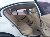 BMW 320I WBA3B1G5XFNT05271 снимка