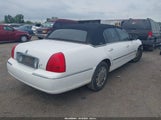 LINCOLN TOWN CAR SIGNATURE LIMITED 2LNHM82V48X640347 fotografie
