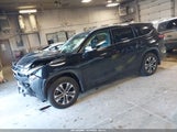 TOYOTA HIGHLANDER XLE 5TDGZRBH7NS562428 photo