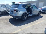 VOLKSWAGEN TIGUAN 2.0T SE/2.0T SE R-LINE BLACK/2.0T SEL 3VV2B7AX8LM020992 photo