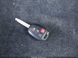 TOYOTA RAV4 XLE JTMWFREV0GJ070667 снимка