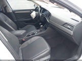 VOLKSWAGEN JETTA 1.4T R-LINE/1.4T S/1.4T SE 3VWCB7BU5KM131034 снимка