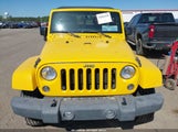 JEEP WRANGLER UNLIMITED SAHARA 1C4BJWEG0FL713065 fotografie