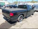 CHEVROLET S-10 LS 1GCCS19W2Y8244735 fotografie