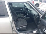 KIA SOUL KNDJN2A26K7699999 снимка