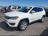 JEEP COMPASS LATITUDE FWD 3C4NJCBBXMT581213 fotografie