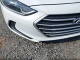 HYUNDAI ELANTRA SE 5NPD74LF1JH233121 снимка