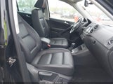 VOLKSWAGEN TIGUAN SE WVGBV7AX3GW519044 снимка