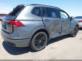 VOLKSWAGEN TIGUAN 2.0T SE R-LINE BLACK 3VV8B7AX4NM154637 photo