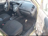 KIA SOUL + KNDJT2A21B7318369 снимка