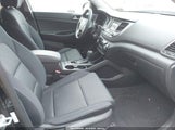 HYUNDAI TUCSON SE KM8J2CA4XJU780872 снимка
