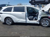 TOYOTA SIENNA XLE 5TDJSKFC9RS111099 снимка