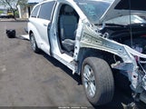 TOYOTA SIENNA XLE 5TDJSKFC9RS111099 снимка