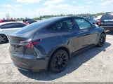 TESLA MODEL Y LONG RANGE DUAL MOTOR ALL-WHEEL DRIVE/RWD 7SAYGDED3RF019063 photo