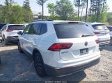 VOLKSWAGEN TIGUAN 2.0T SE/2.0T SE R-LINE BLACK/2.0T SEL 3VV3B7AX7MM080266 photo