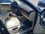 VOLKSWAGEN TOUAREG HYBRID WVGEG9BPXCD008518 fotografie