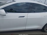 TESLA MODEL S P85 5YJSA1H16EFP32585 fotografie