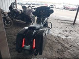 HARLEY-DAVIDSON FLHX 1HD1KB413AB674189 снимка