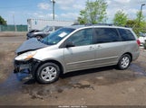 TOYOTA SIENNA LE 5TDKK4CC0AS325830 снимка