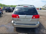 TOYOTA SIENNA LE 5TDKK4CC0AS325830 снимка