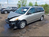 TOYOTA SIENNA LE 5TDKK4CC0AS325830 снимка