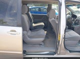 TOYOTA SIENNA LE 5TDKK4CC0AS325830 снимка