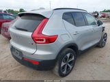 VOLVO XC40 B5 CORE DARK THEME YV4L12UK9R2309479 photo