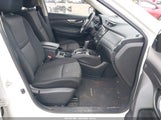 NISSAN ROGUE SV JN8AT2MV4KW380395 fotografie