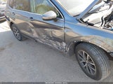 VOLKSWAGEN TIGUAN 2.0T SE/2.0T SE R-LINE BLACK/2.0T SEL 3VV2B7AX6LM108682 photo
