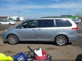 TOYOTA SIENNA XLE V6 5TDYK3DC1BS142229 снимка