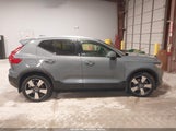 VOLVO XC40 T4 MOMENTUM YV4AC2HK3L2241716 photo