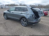 VOLKSWAGEN TIGUAN 2.0T SE/2.0T SE R-LINE BLACK/2.0T SEL 3VV2B7AX7LM140816 photo