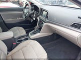 HYUNDAI ELANTRA SE 5NPD84LF1HH029233 photo