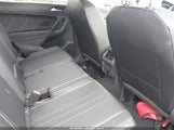 VOLKSWAGEN TIGUAN 2.0T SE R-LINE BLACK 3VV8B7AX7RM081396 снимка