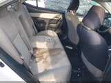 TOYOTA COROLLA LE 2T1BURHE4FC401440 снимка