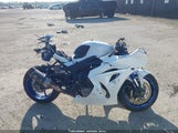 SUZUKI GSX-R1000 R JS1DM11H9J2100825 fotografie