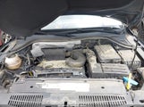 VOLKSWAGEN TIGUAN SE WVGBV7AX6GW542656 photo