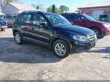 VOLKSWAGEN TIGUAN 2.0T/2.0T S WVGBV7AX4HK014414 photo