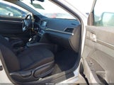 HYUNDAI ELANTRA SE 5NPD74LFXLH531086 photo