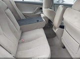 TOYOTA CAMRY LE 4T1BE46K29U804974 снимка