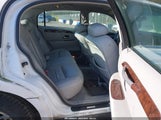 LINCOLN TOWN CAR SIGNATURE 1LNHM82W7YY837294 photo
