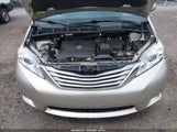 Toyota Sienna Xle 8 Passenger 5TDYK3DC5FS622991 photo