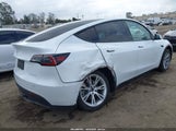 TESLA MODEL Y LONG RANGE DUAL MOTOR ALL-WHEEL DRIVE 5YJYGDEE8MF199686 снимка