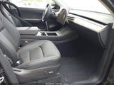 TESLA MODEL Y LONG RANGE DUAL MOTOR ALL-WHEEL DRIVE 5YJYGDEE3MF253573 снимка