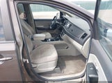 KIA SEDONA LX KNDMB5C13F6072586 снимка