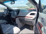 TOYOTA SIENNA LIMITED 5TDDK3DC2BS024429 снимка