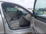 VOLKSWAGEN PASSAT 1.8T SE 1VWBT7A36FC010179 снимка